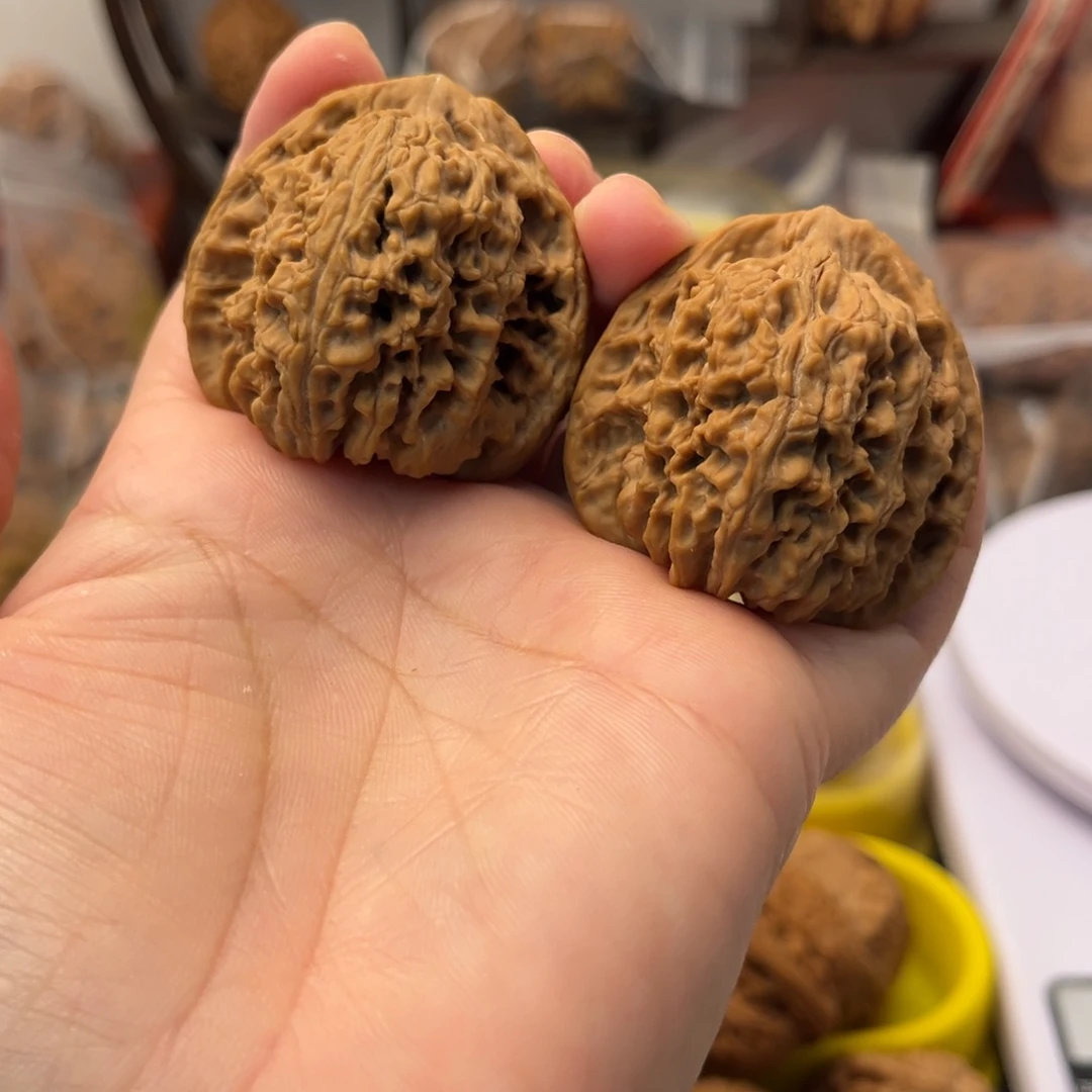 文玩核桃吊坠你***～南疆石