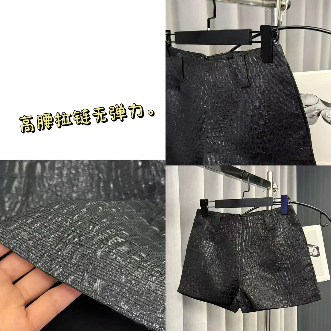 鳄鱼纹压花短裤 遮肉显瘦显腿长 高腰时尚百搭