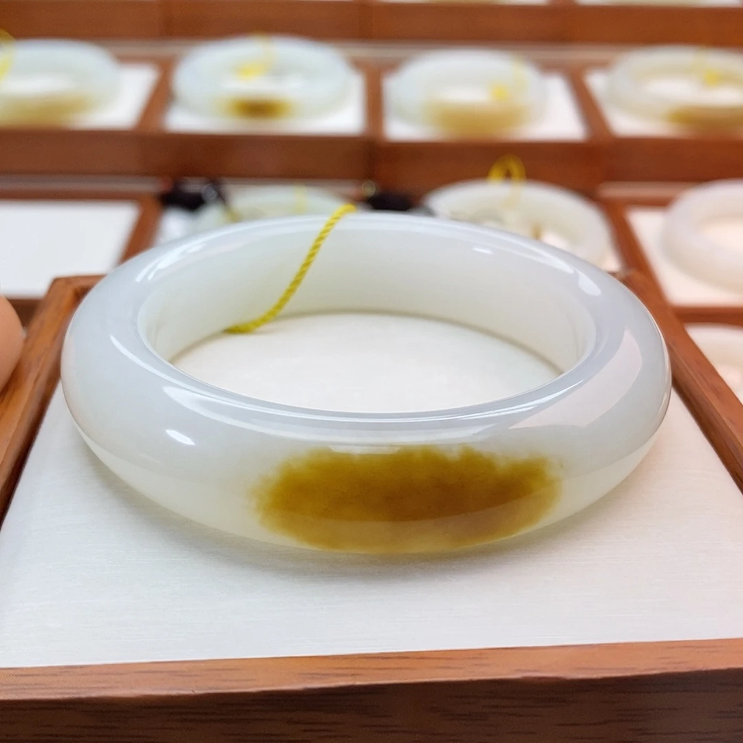 手链未镶嵌和田玉（糖玉）平*