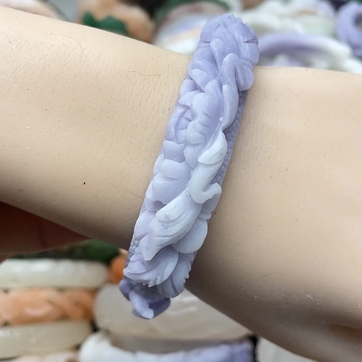 未镶嵌手镯石英岩玉