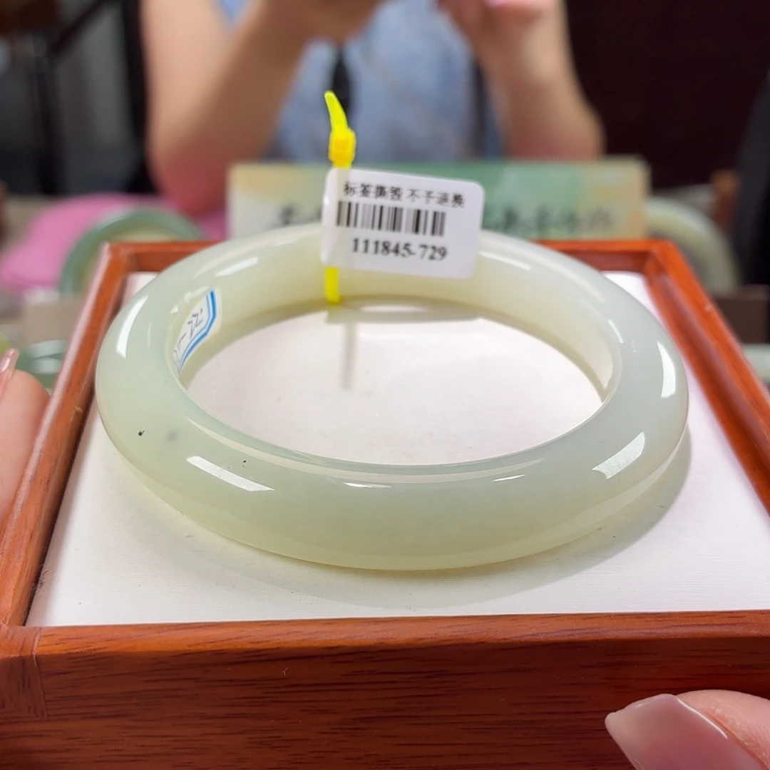 和田玉手镯未镶嵌41。 58/59