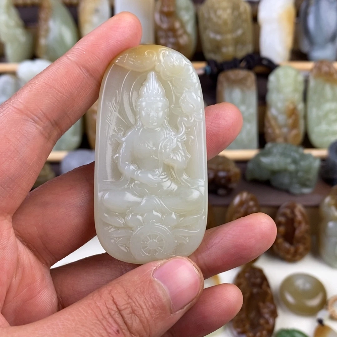 毛****和田玉未镶嵌颈饰