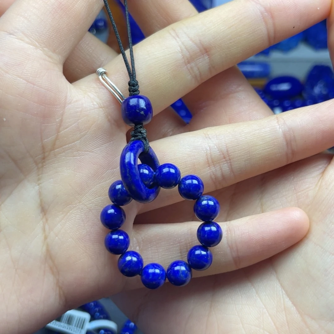 青金石未镶嵌挂件