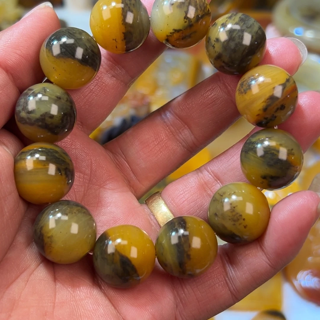 锦***天石英质玉（黄龙玉）合金颈饰