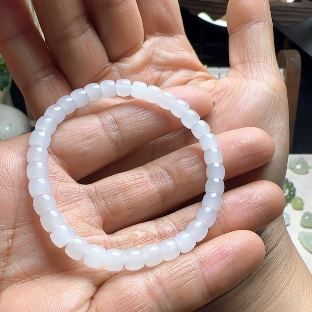 和田玉未镶嵌手串