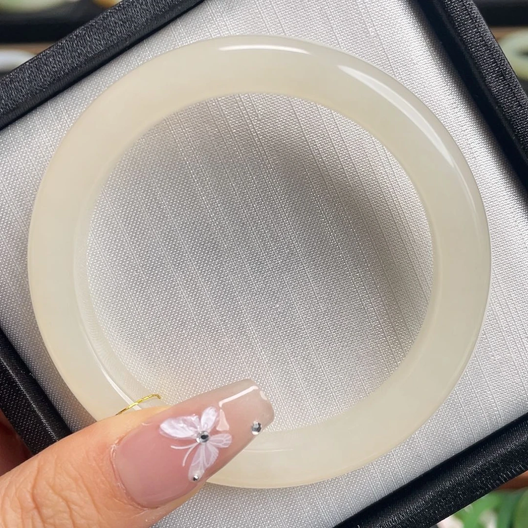 和田玉未镶嵌手镯冰藕粉！56