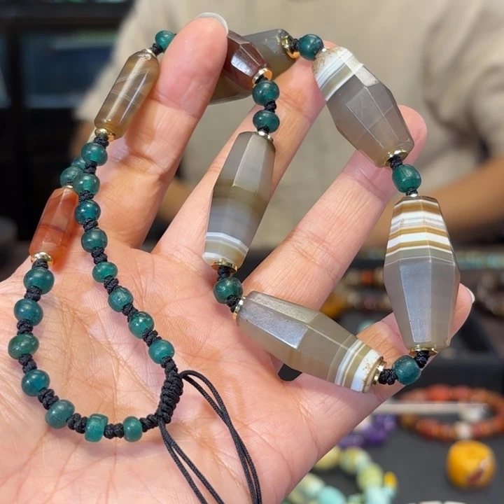 琉璃颈饰琉璃单珠