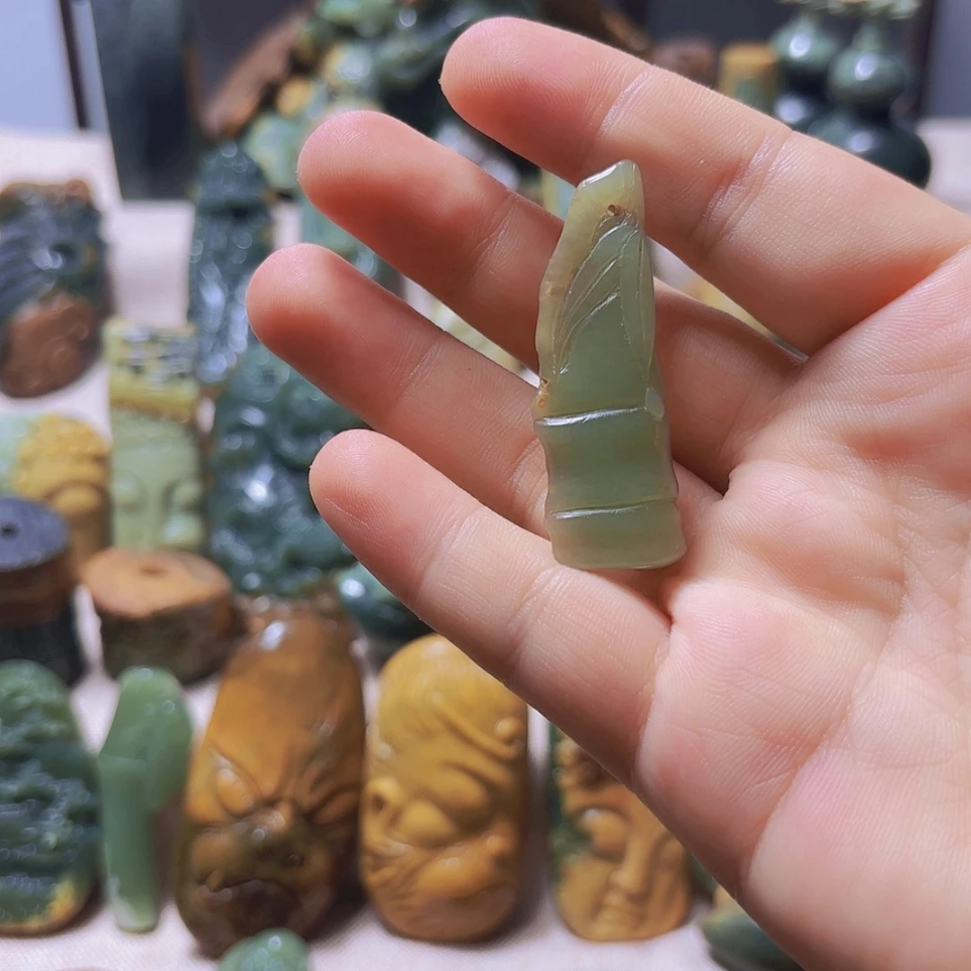 岫岩河磨玉（透闪石质玉）未镶嵌挂件