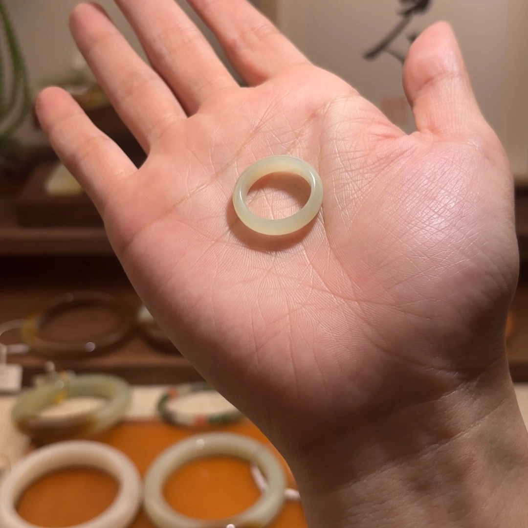 和田玉（糖玉）戒指未镶嵌