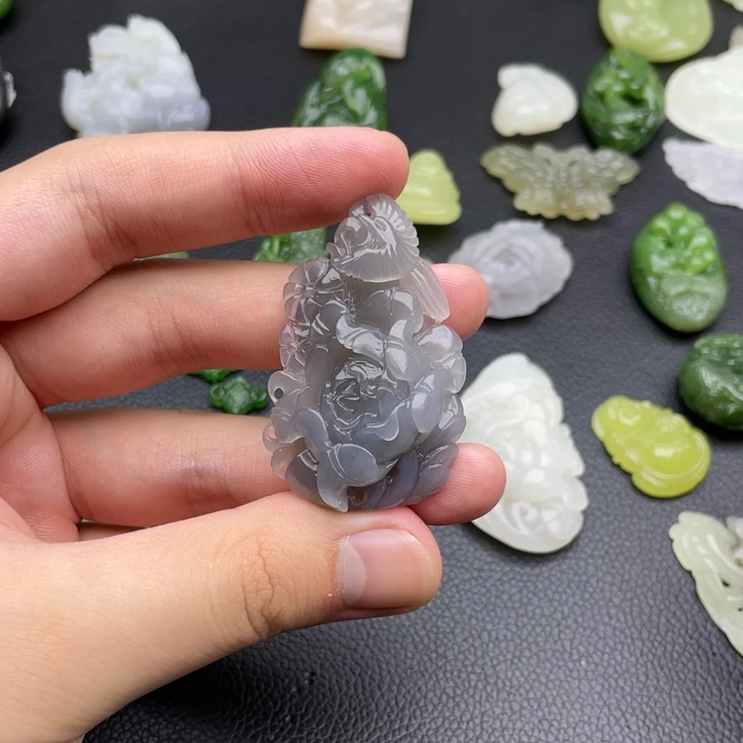 【闪购商品】颈饰未镶嵌和田玉
