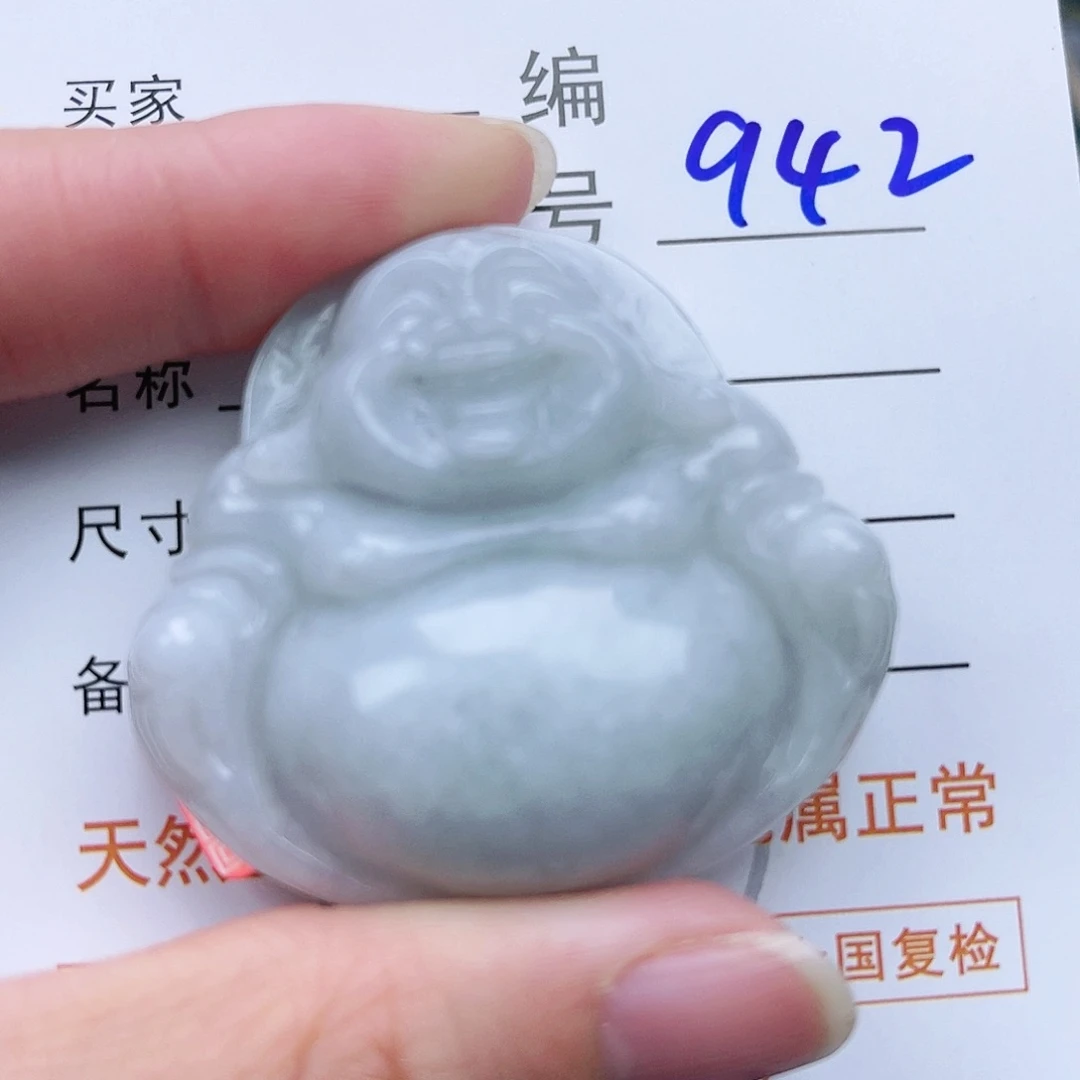 翡翠颈饰未镶嵌佛公微瑕