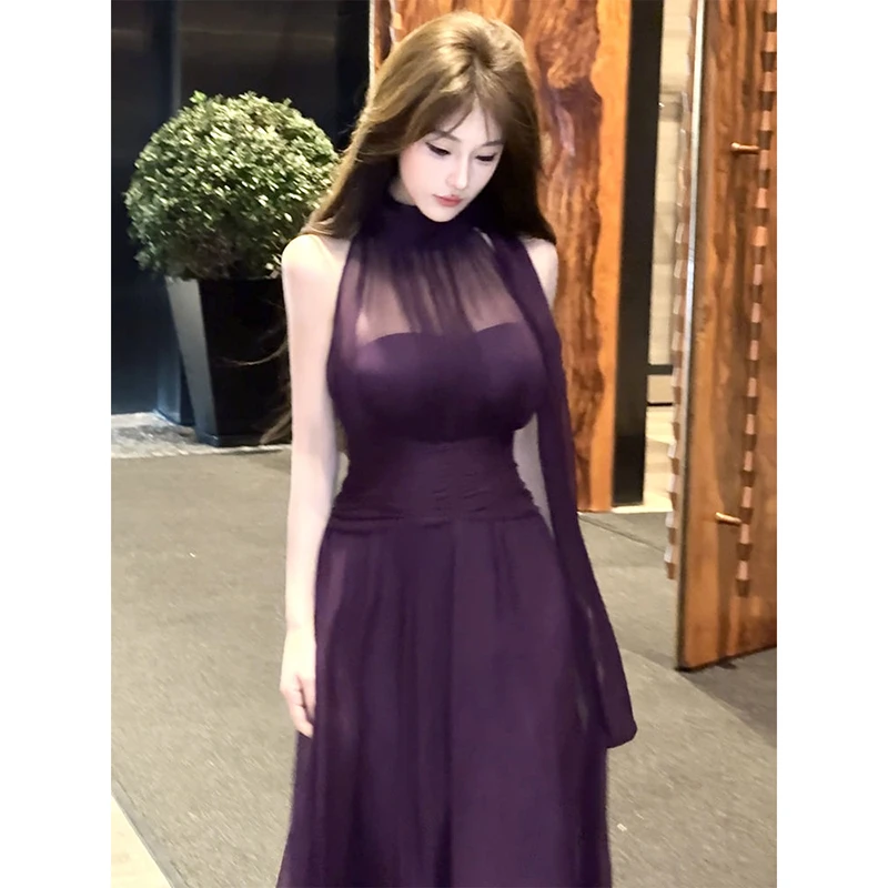 网红洋气时髦性感裙子女款爆款2025新款夏季高级感纯欲修身连衣裙
