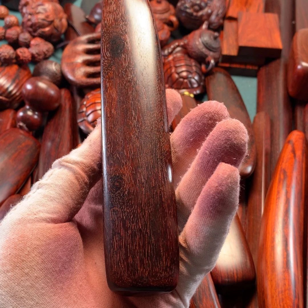 檀香紫檀（小叶紫檀）九**流