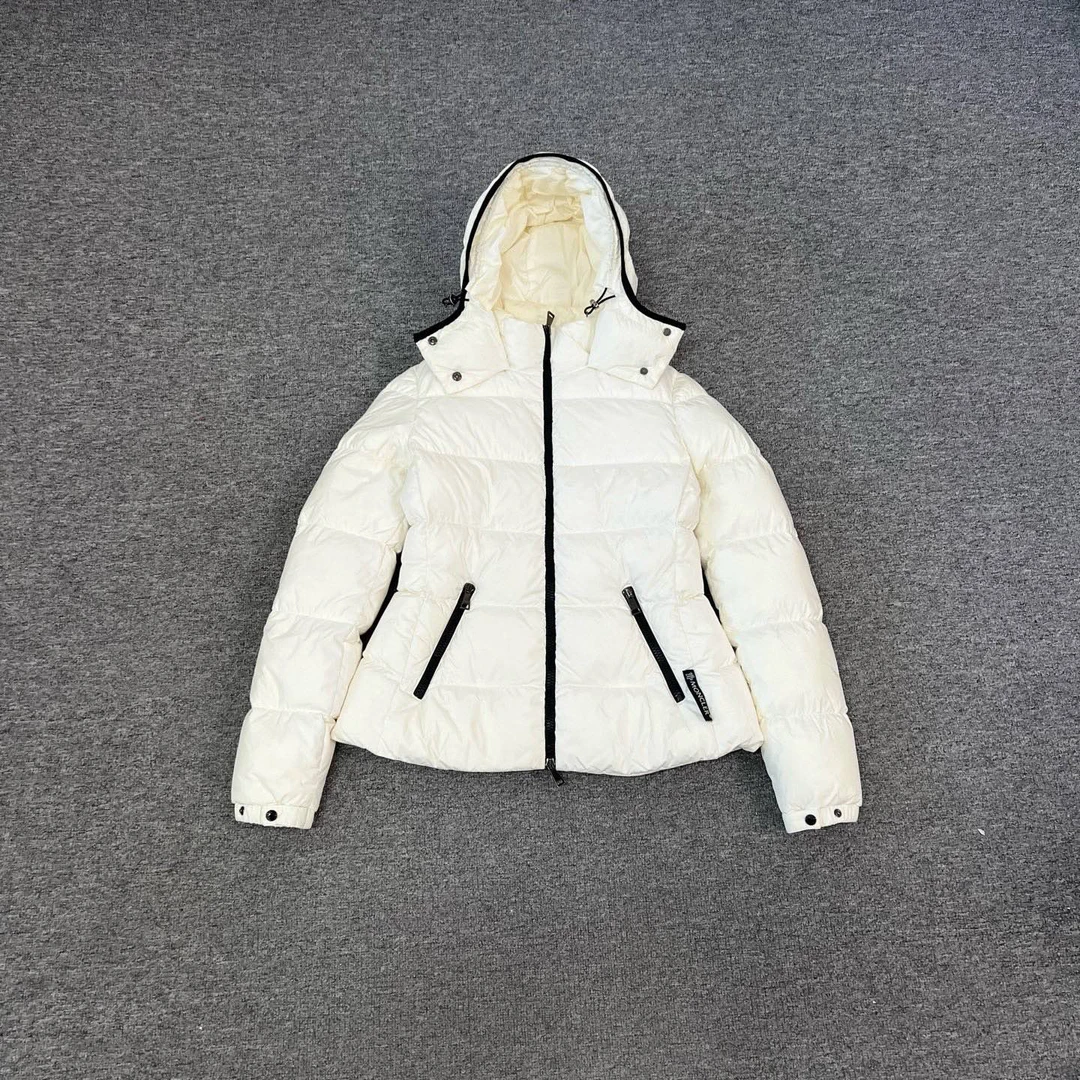 99新 MONCLER 奶白色 蒙口 连帽 羽绒服 0码