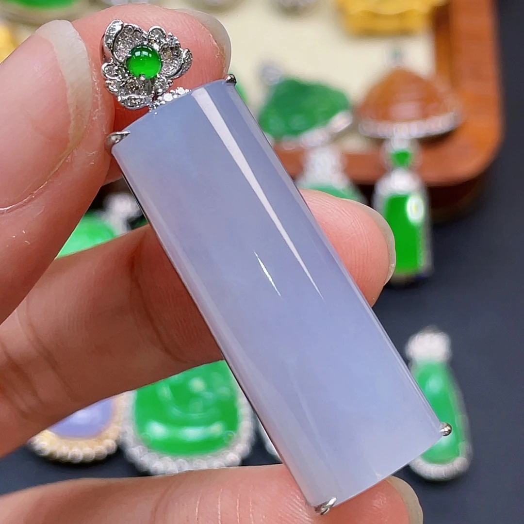 翡翠18K金镶嵌颈饰紫无事柱