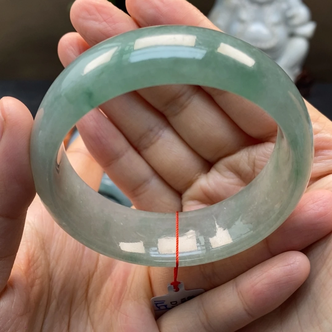 翡翠手镯未镶嵌天然