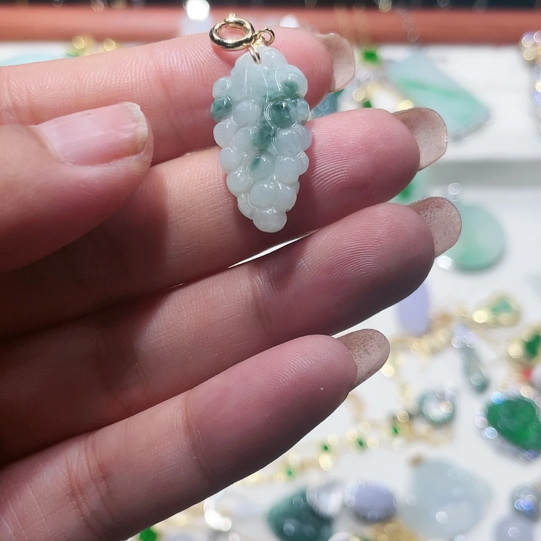 翡翠14K金镶嵌颈饰