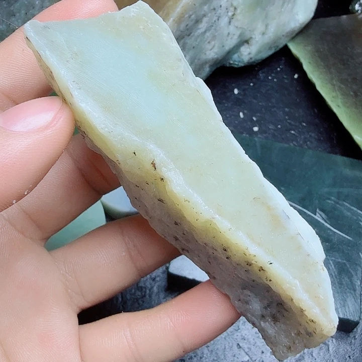 未镶嵌和田玉（糖玉）珠宝奇石
