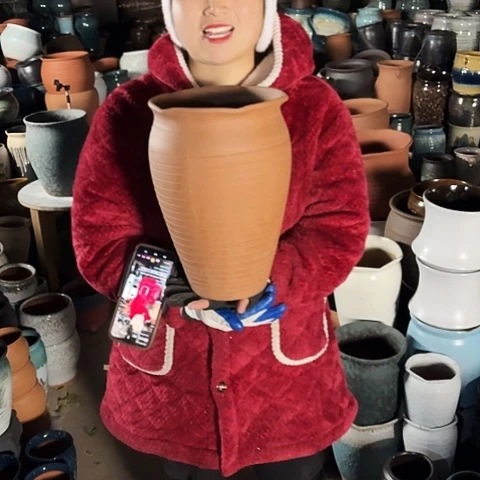 口20高31瑕疵底部鼓包