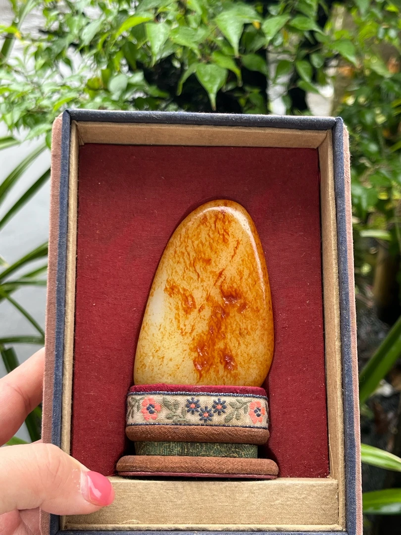 【底价已开价】210克和田玉红皮手把件图文139