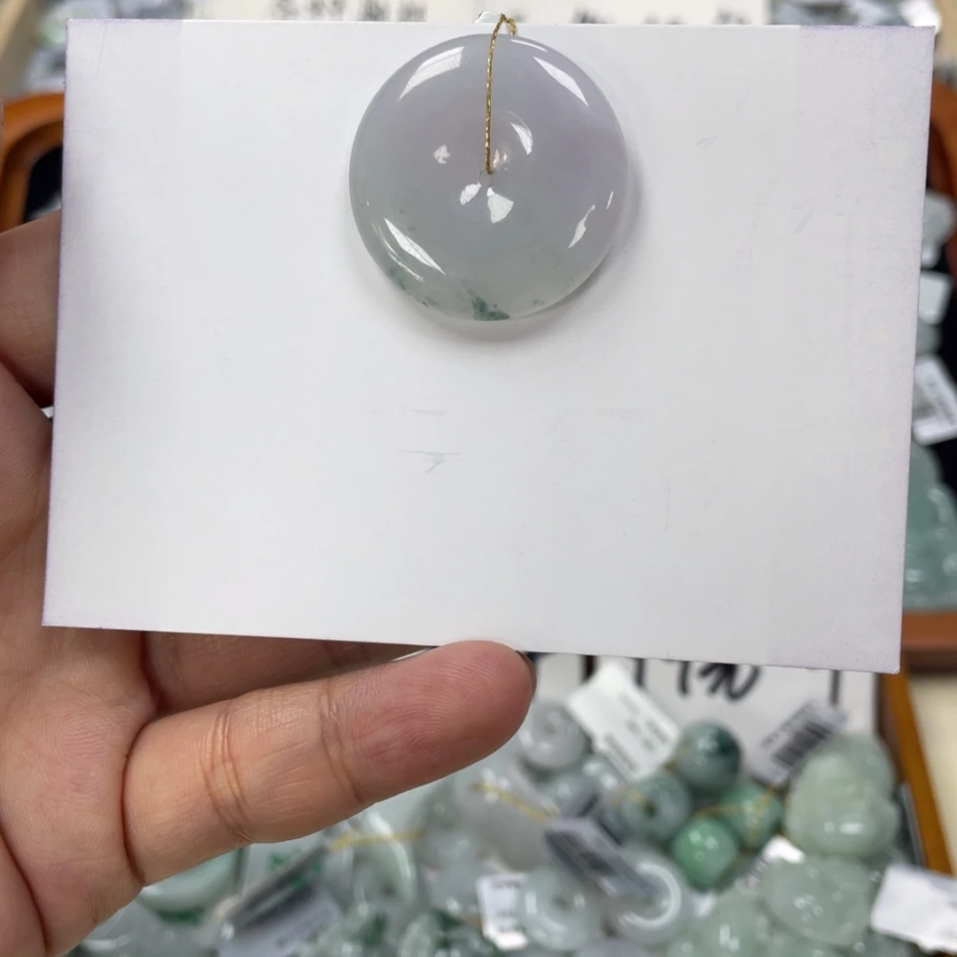 颈饰未镶嵌翡翠平安扣