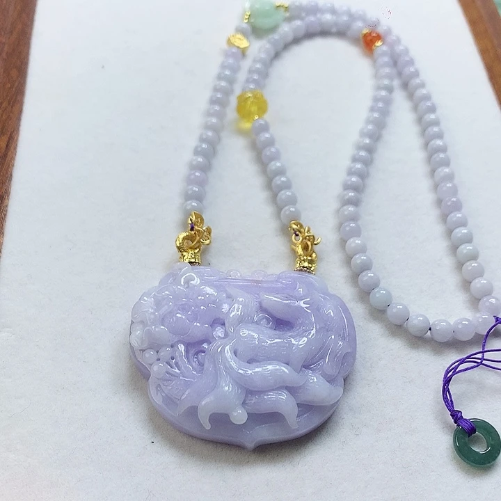 翡翠颈饰未镶嵌吊坠