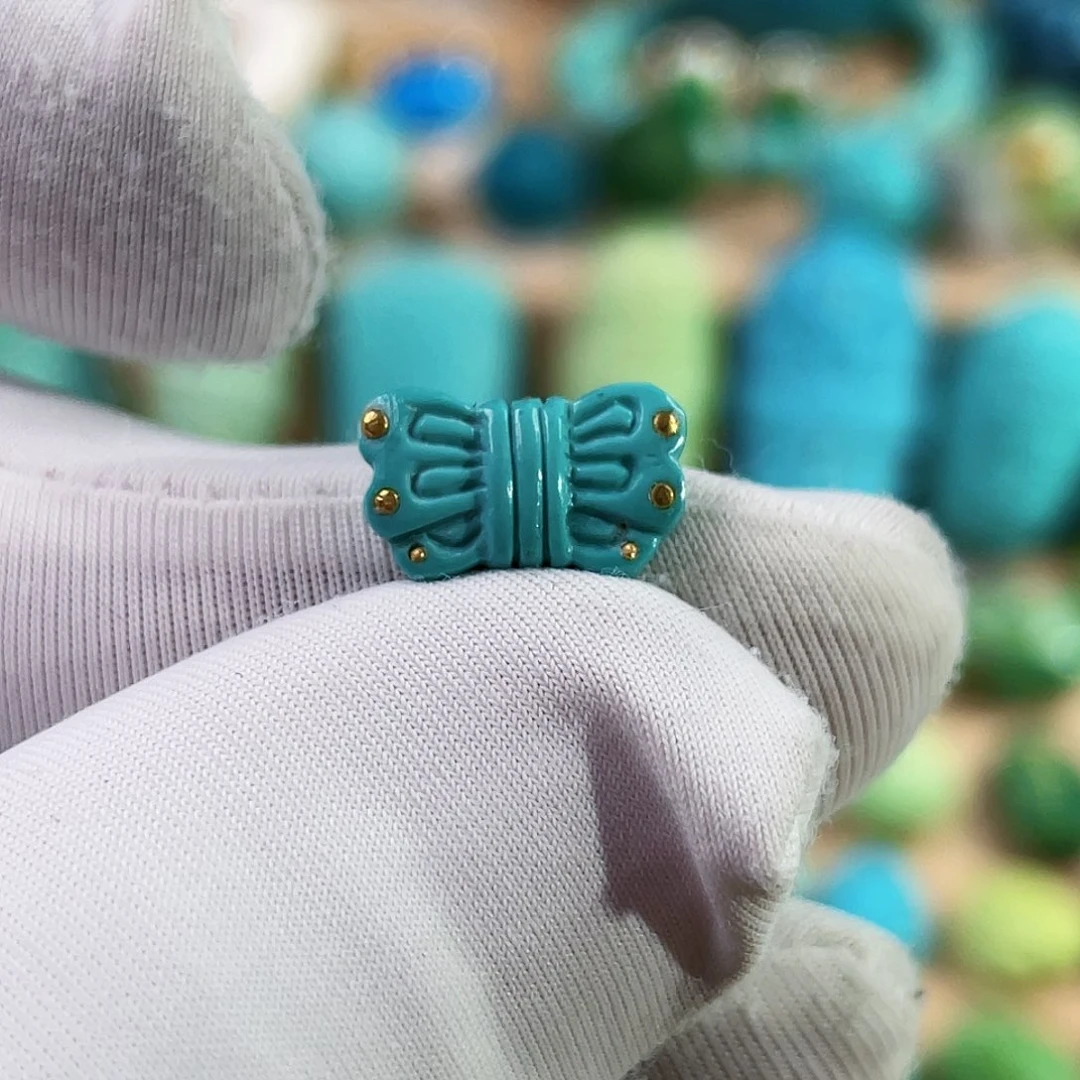 绿松石未镶嵌珠宝奇石