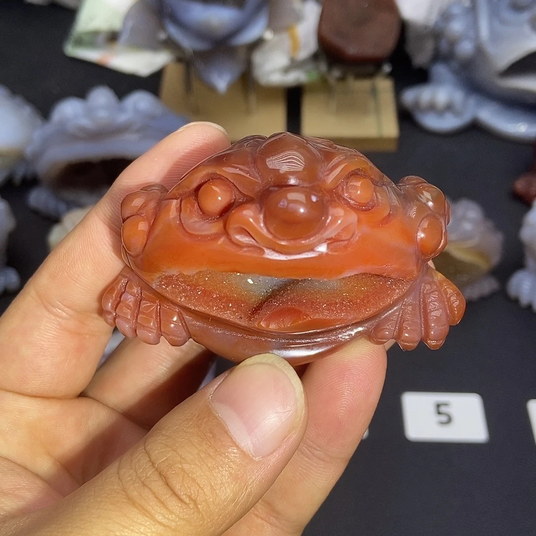 乖***毛玛瑙/玉髓未镶嵌珠宝奇石