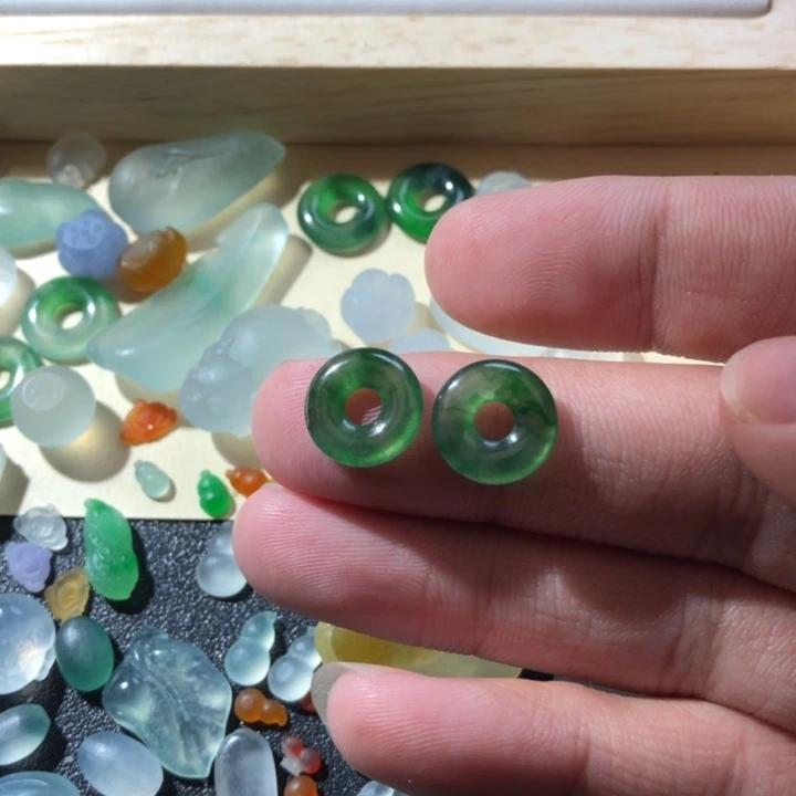 定制翡翠未镶嵌挂件