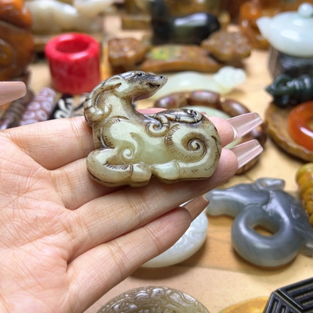 【闪购商品】蛇纹石玉颈饰未镶嵌