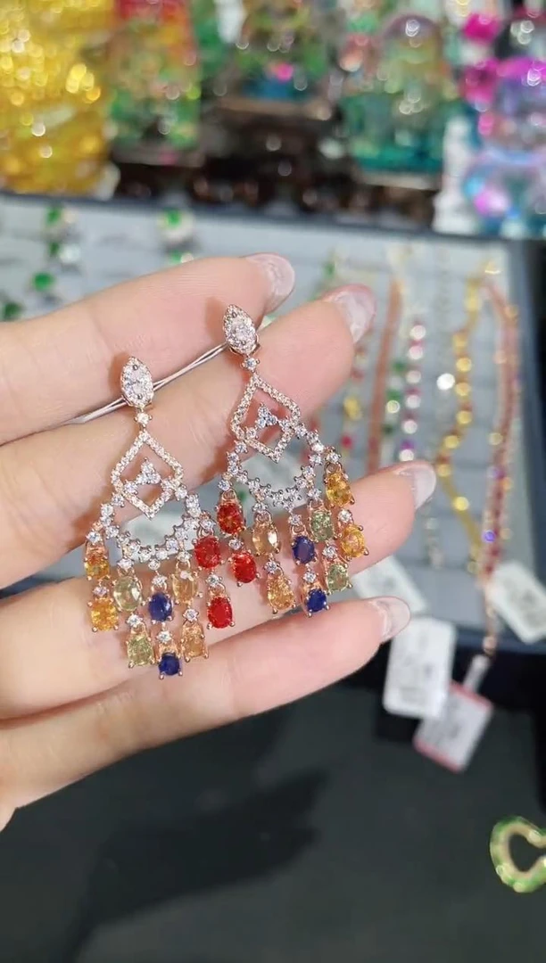 S925银镶嵌彩色蓝宝石耳饰