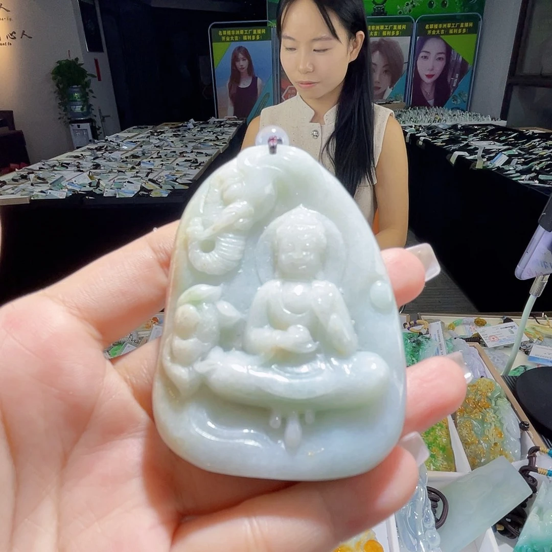 颈饰未镶嵌翡翠一个
