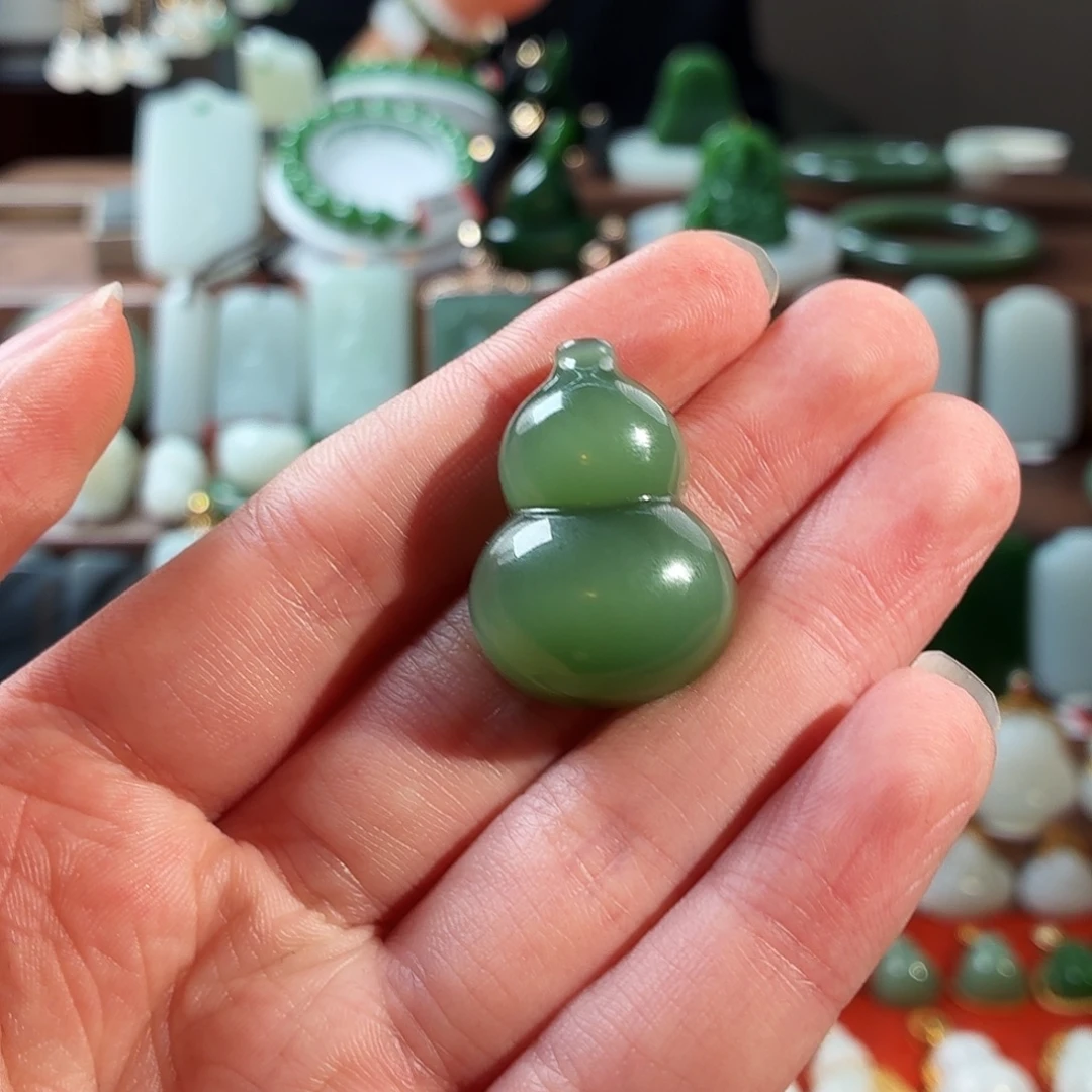 和田玉（碧玉）未镶嵌颈饰