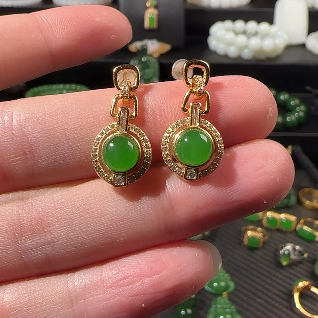 和田玉（碧玉）未镶嵌耳饰