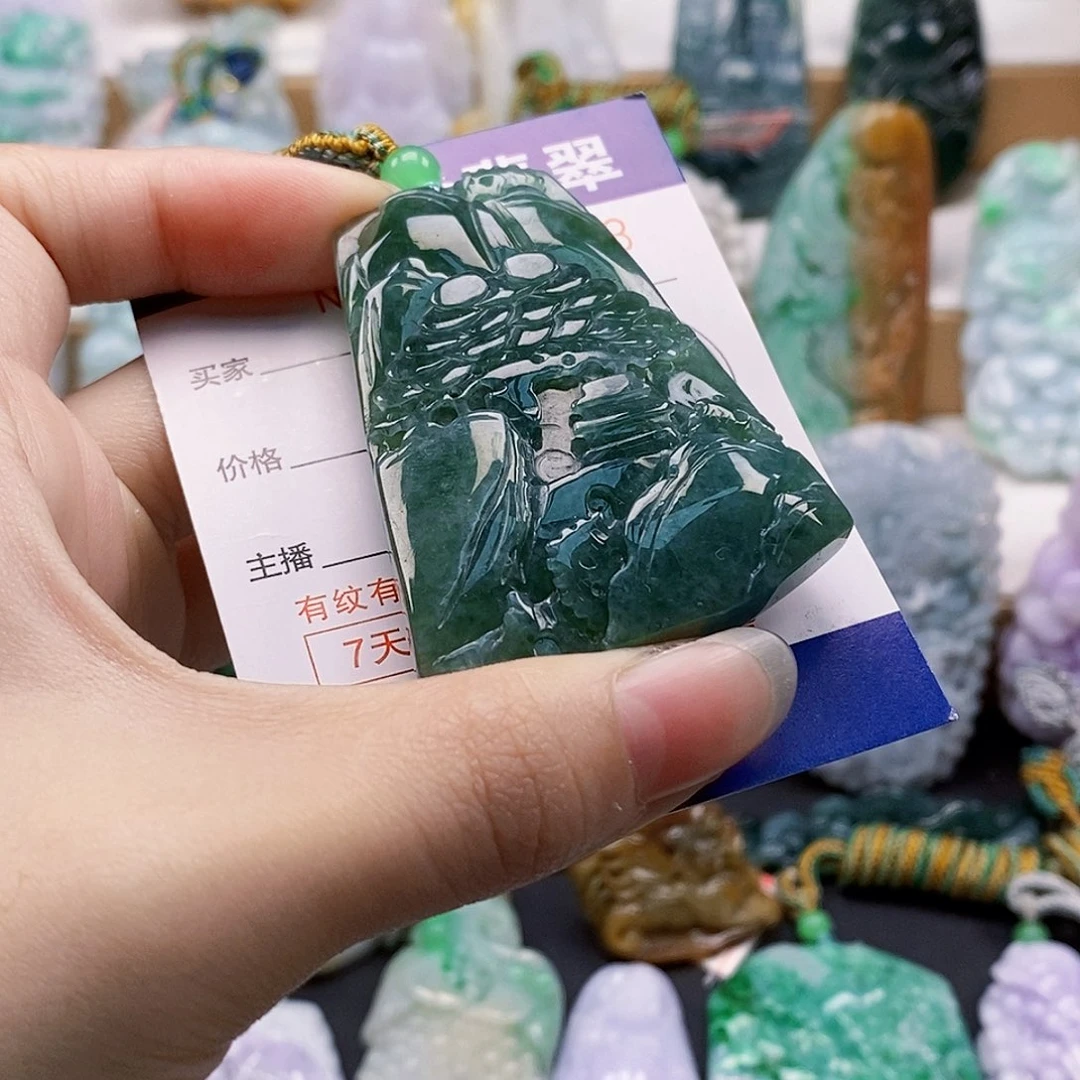 吊坠(不含链)未镶嵌翡翠
