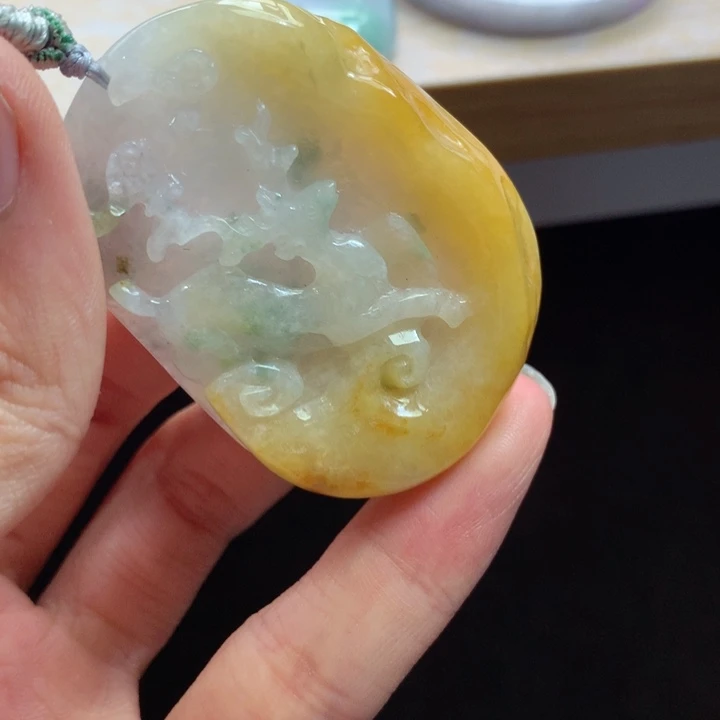 翡翠未镶嵌颈饰吊坠