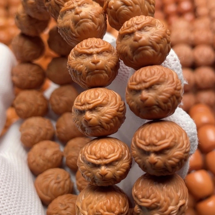 猴头核桃吊坠醉****坊斗战胜佛