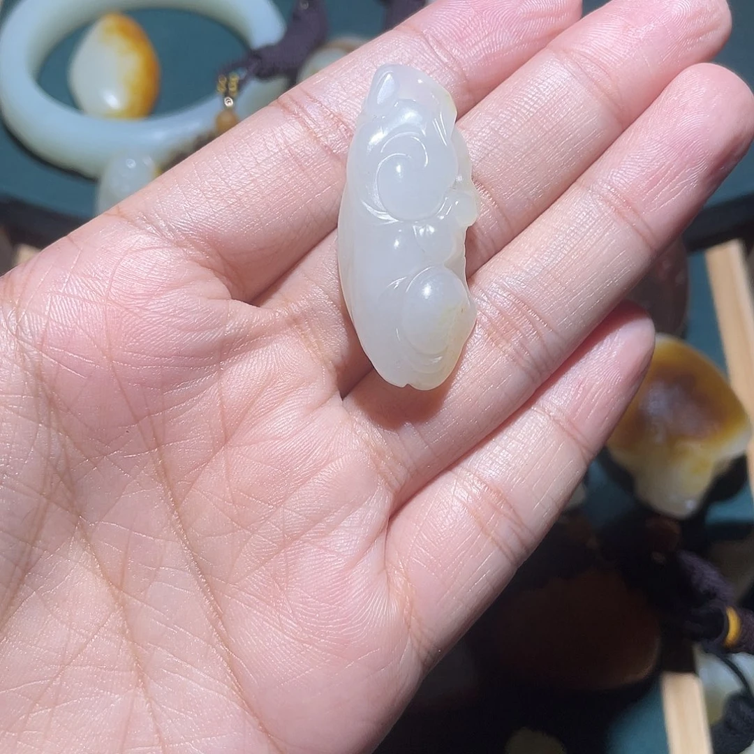 静***心颈饰未镶嵌和田玉