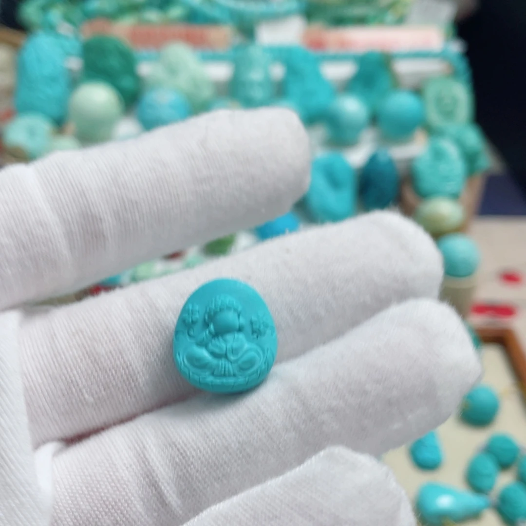 绿松石未镶嵌珠宝奇石