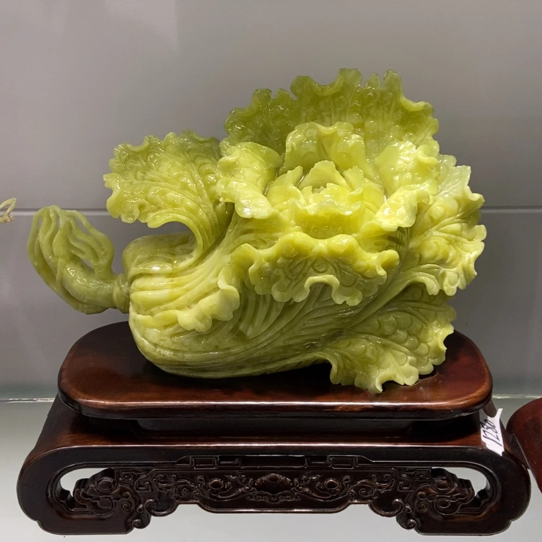 蛇纹石玉（覆膜）未镶嵌珠宝奇石