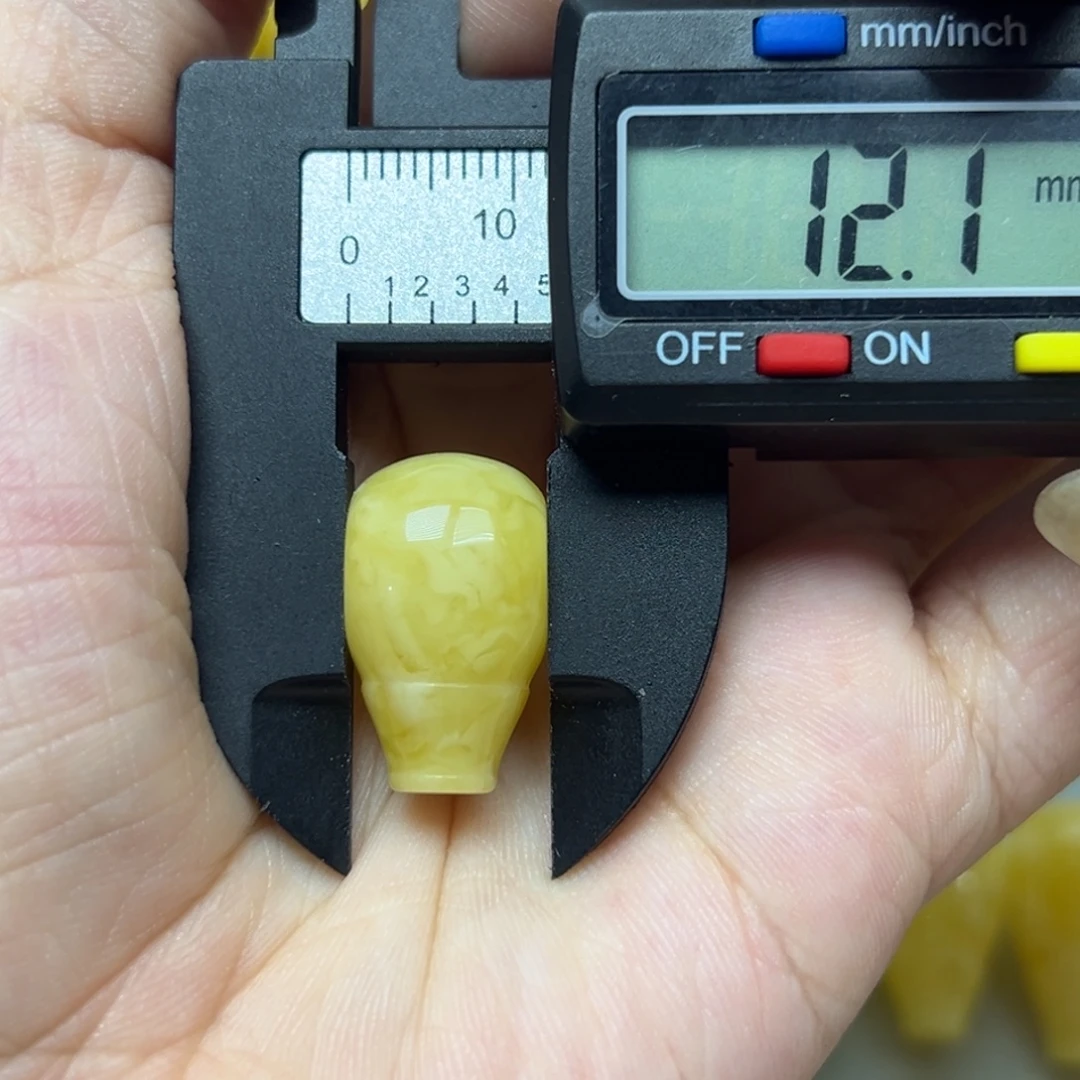未镶嵌琥珀裸石三通