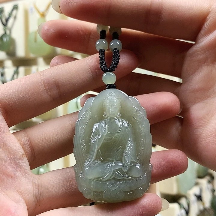 颈饰未镶嵌和田玉英*