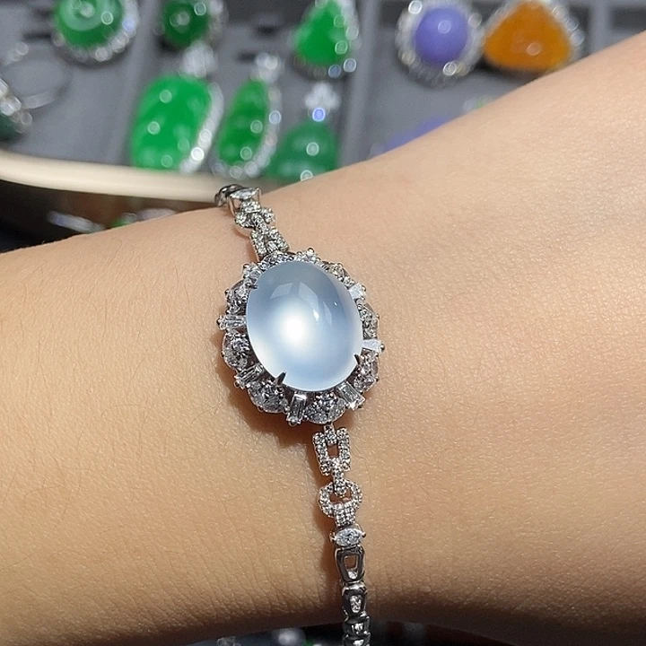 颈饰18K金镶嵌翡翠不含项链