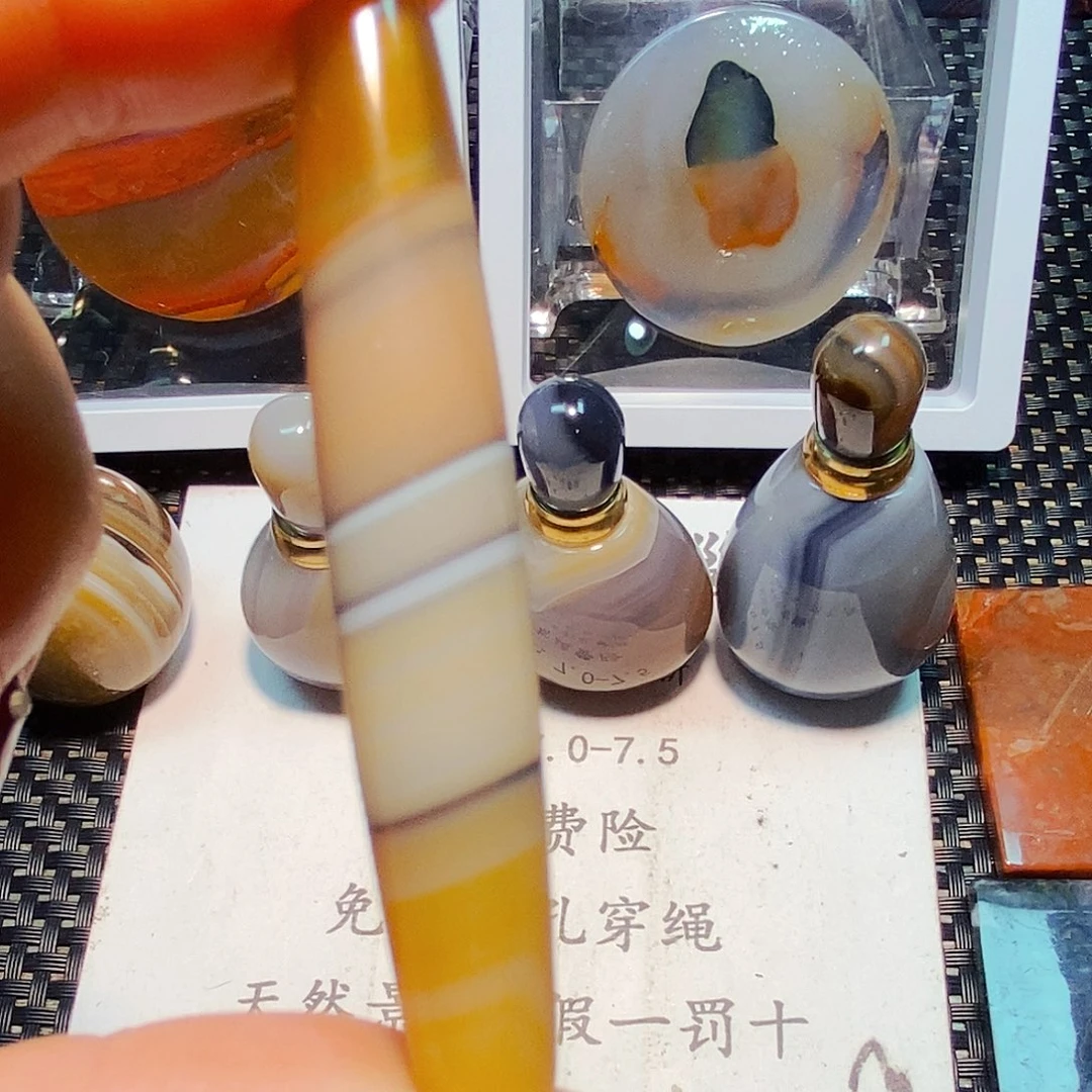 玛瑙/玉髓颈饰未镶嵌