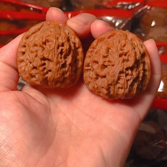 文玩核桃把件水龙纹40