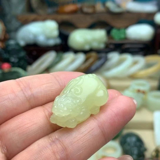 和田玉挂件未镶嵌