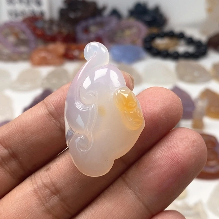 玛瑙/玉髓颈饰未镶嵌