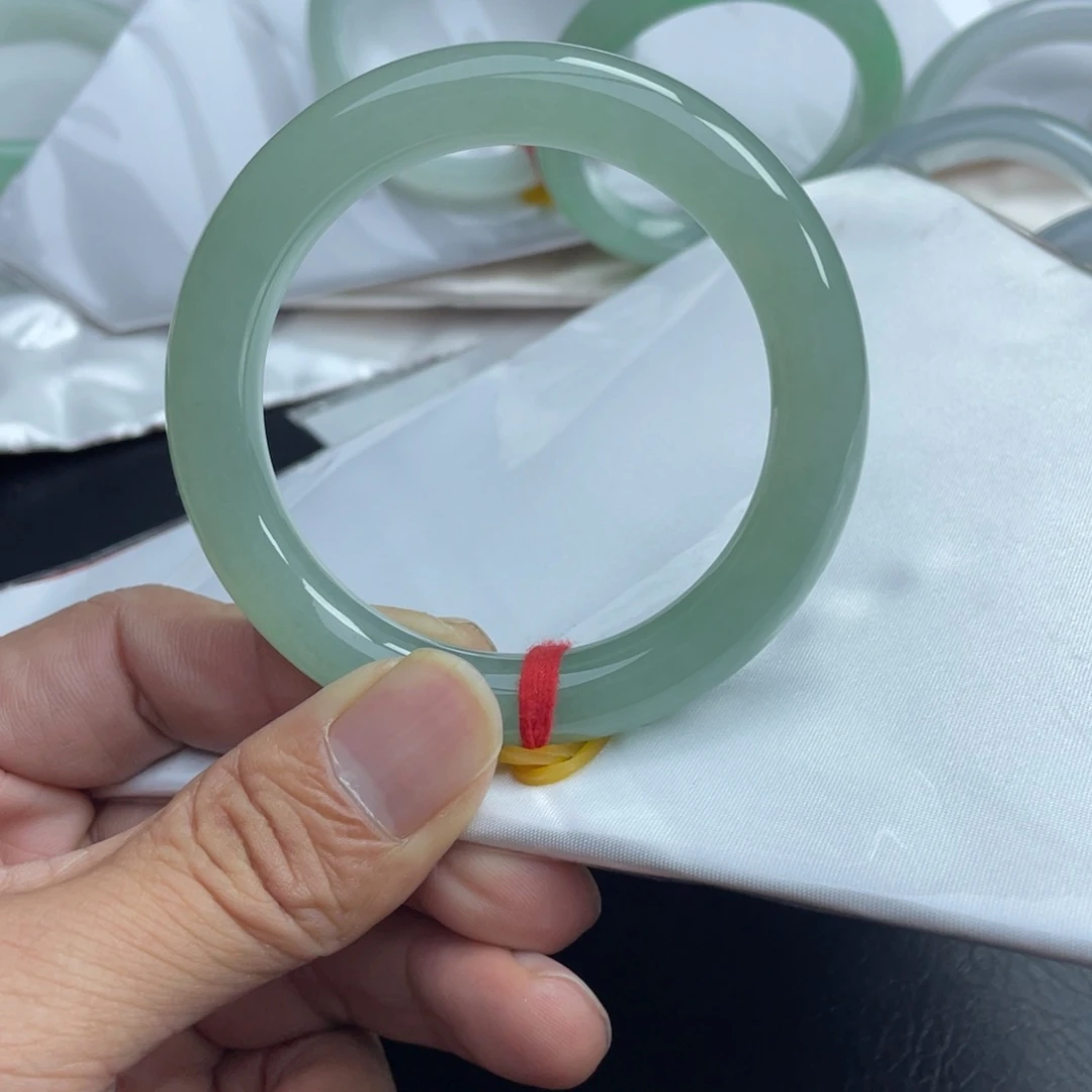 翡翠未镶嵌手镯57糯冰绿晴种老肉细起胶光
