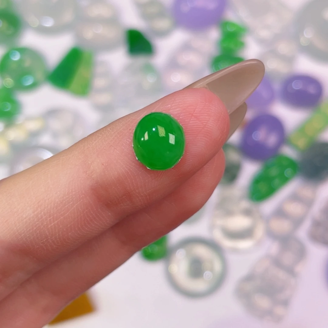 翡翠未镶嵌颈饰裸石