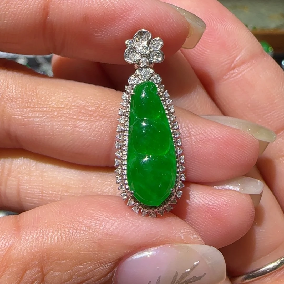 【闪购商品】翡翠颈饰18K金镶嵌天然